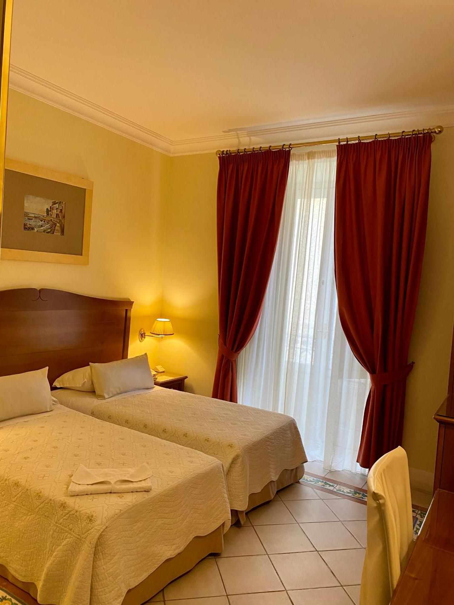 Hotel Akropolis - Museum Hotel Taranto Eksteriør bilde